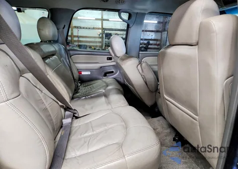 2001 Chevrolet Tahoe K1500 z USA, uszkodzony, nr VIN 1GNEK13T21J125791